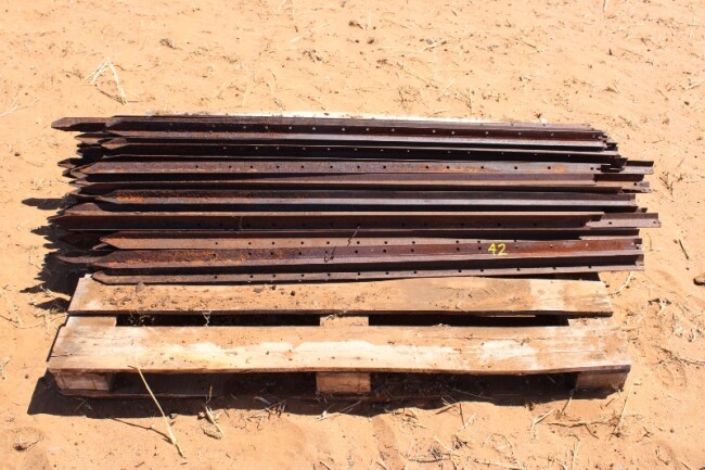 42a Sandalwood Cawthorne