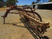 07. New Holland Super 56 Rolarbar Rake