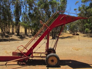 16. New Holland Small Bale Pick Up Elevator