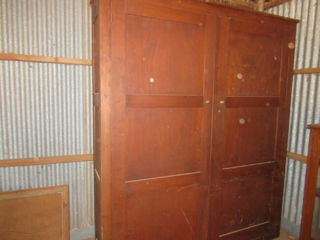 73d. Wardrobe