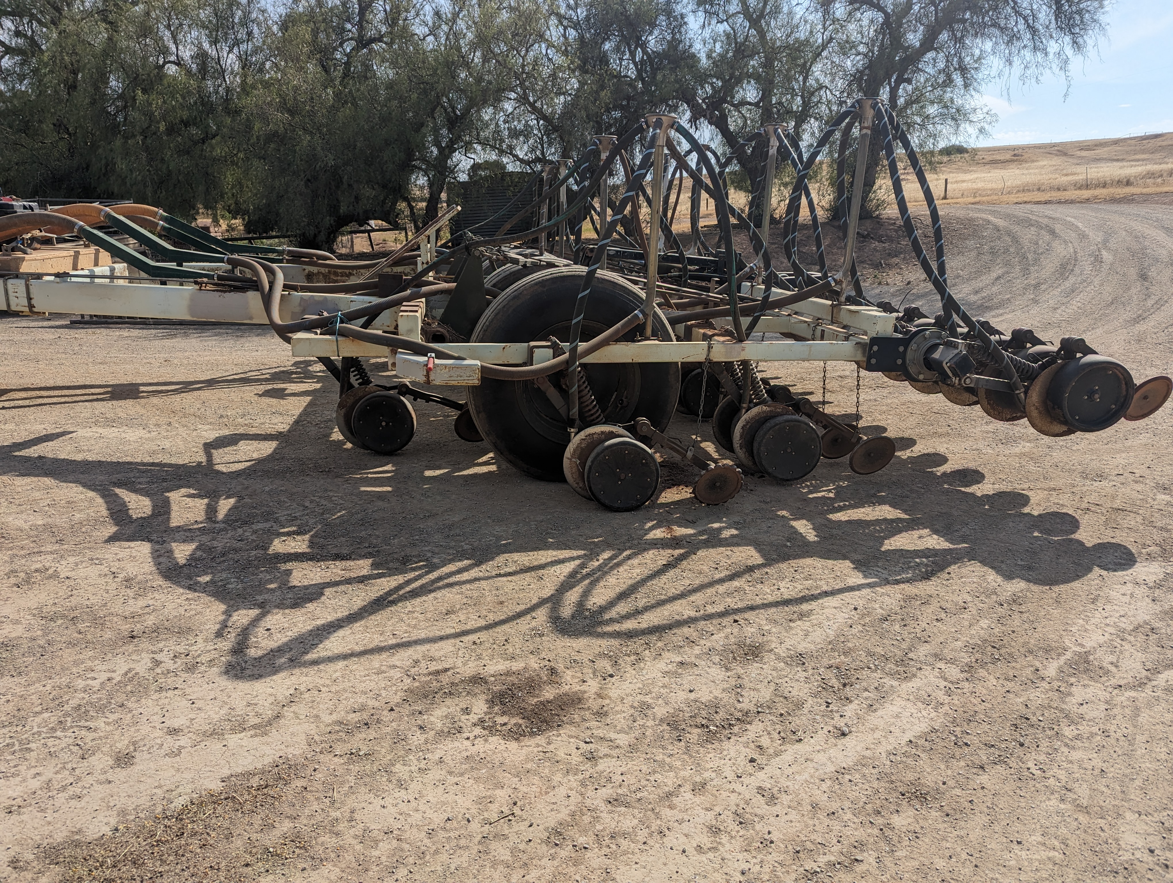 PXL 20231112 224850897