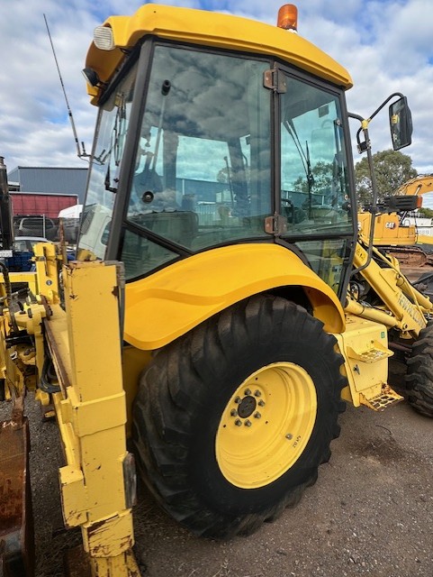 e6089a4a c85b 4e9d 8714 b44b49fff384