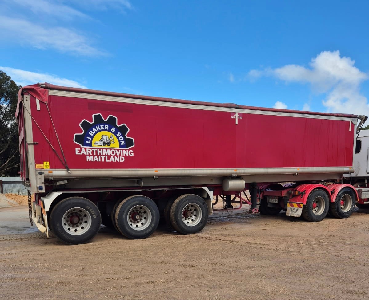 Tipper 1