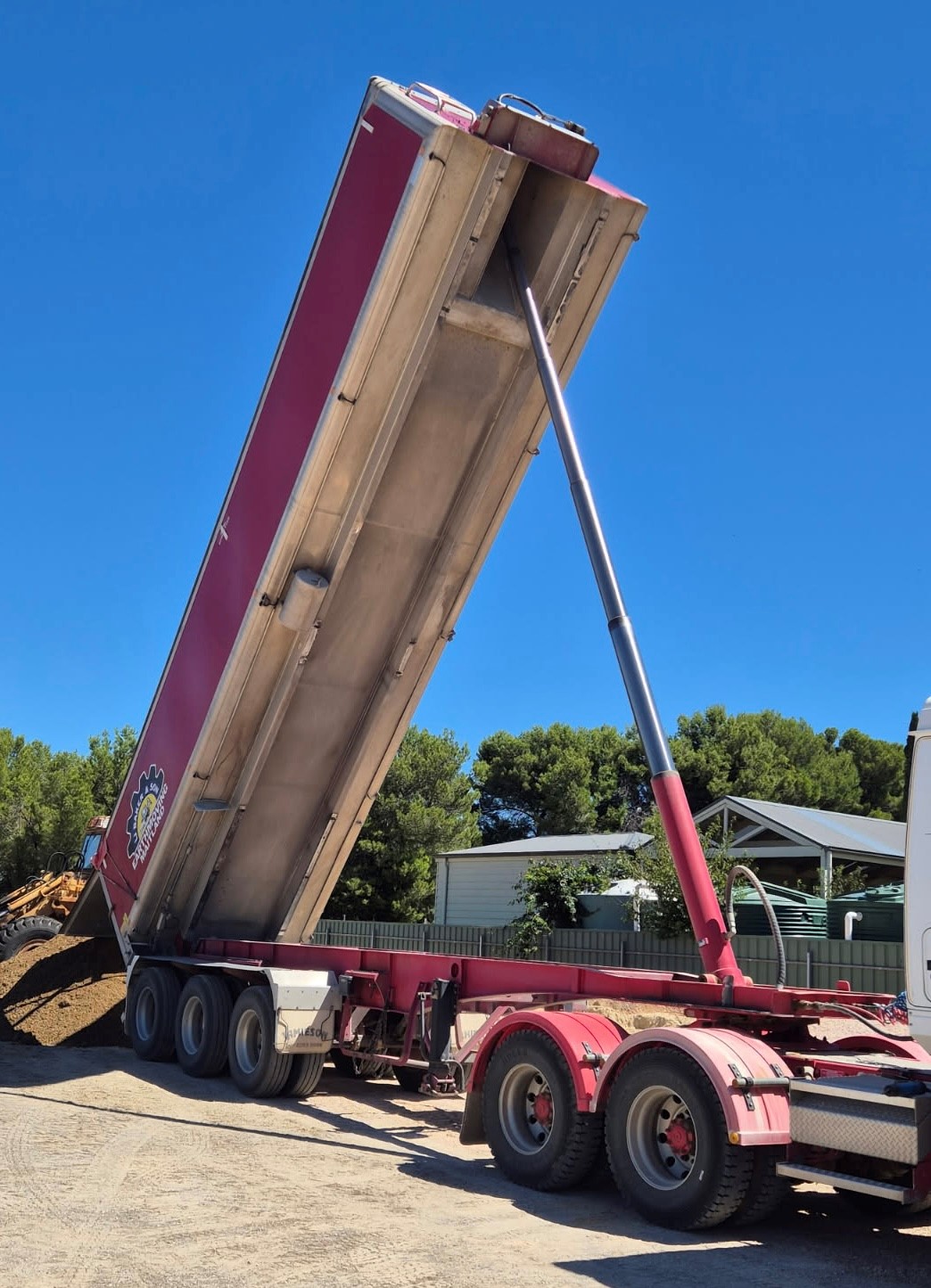 Tipper 3