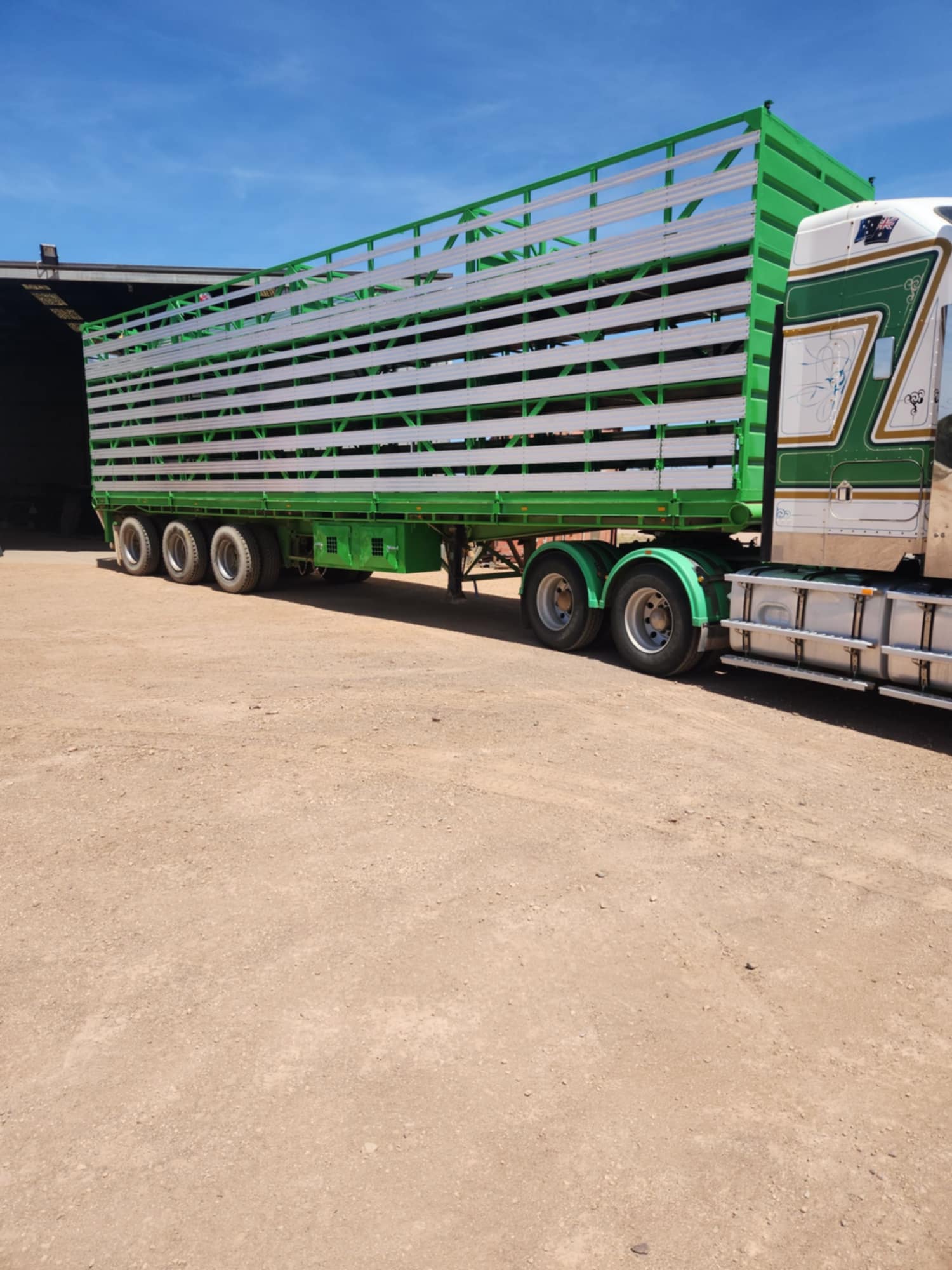 Messenger creation fef77683 6365 401c 99a8 9b5785476fe0