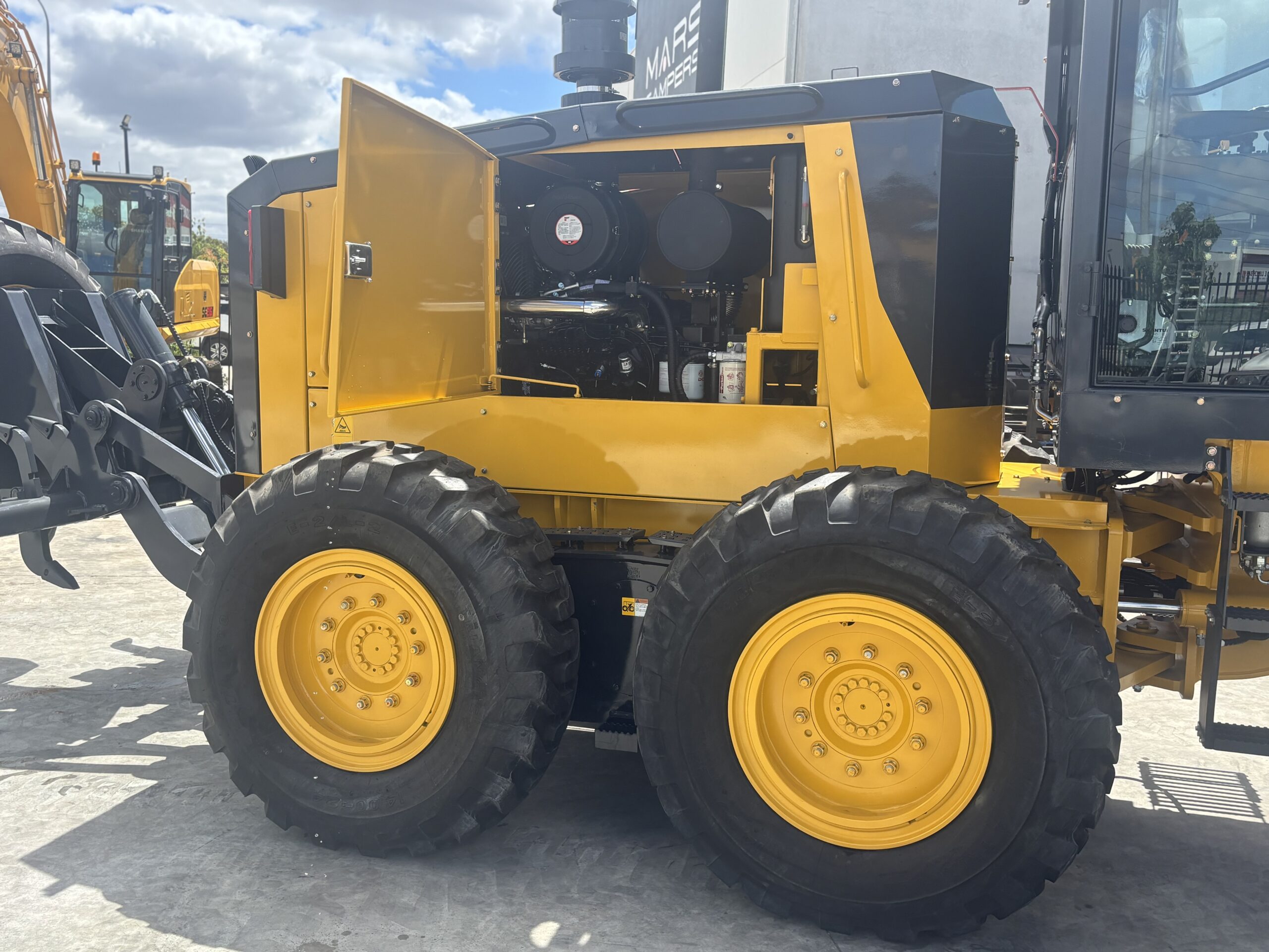 SG15 Engine Bay scaled