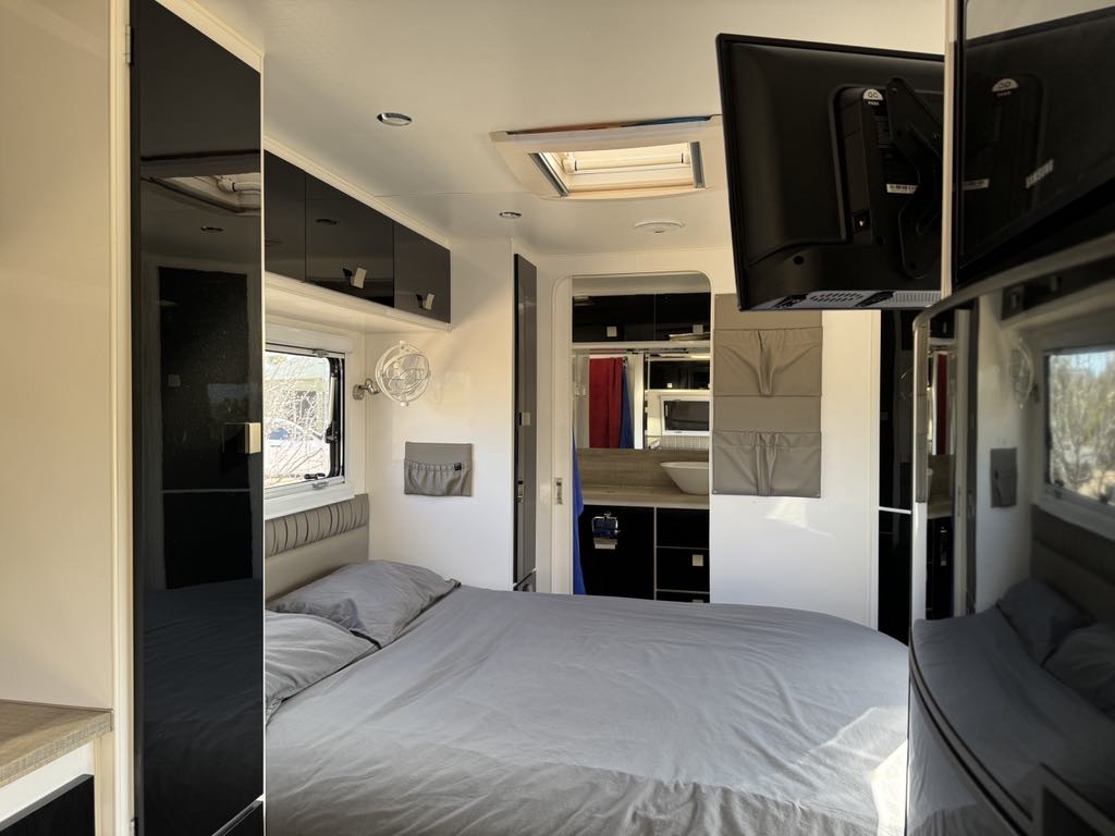 Messenger creation 99E1CCB3 4CA4 4C8D A1B9 126E484DC38B